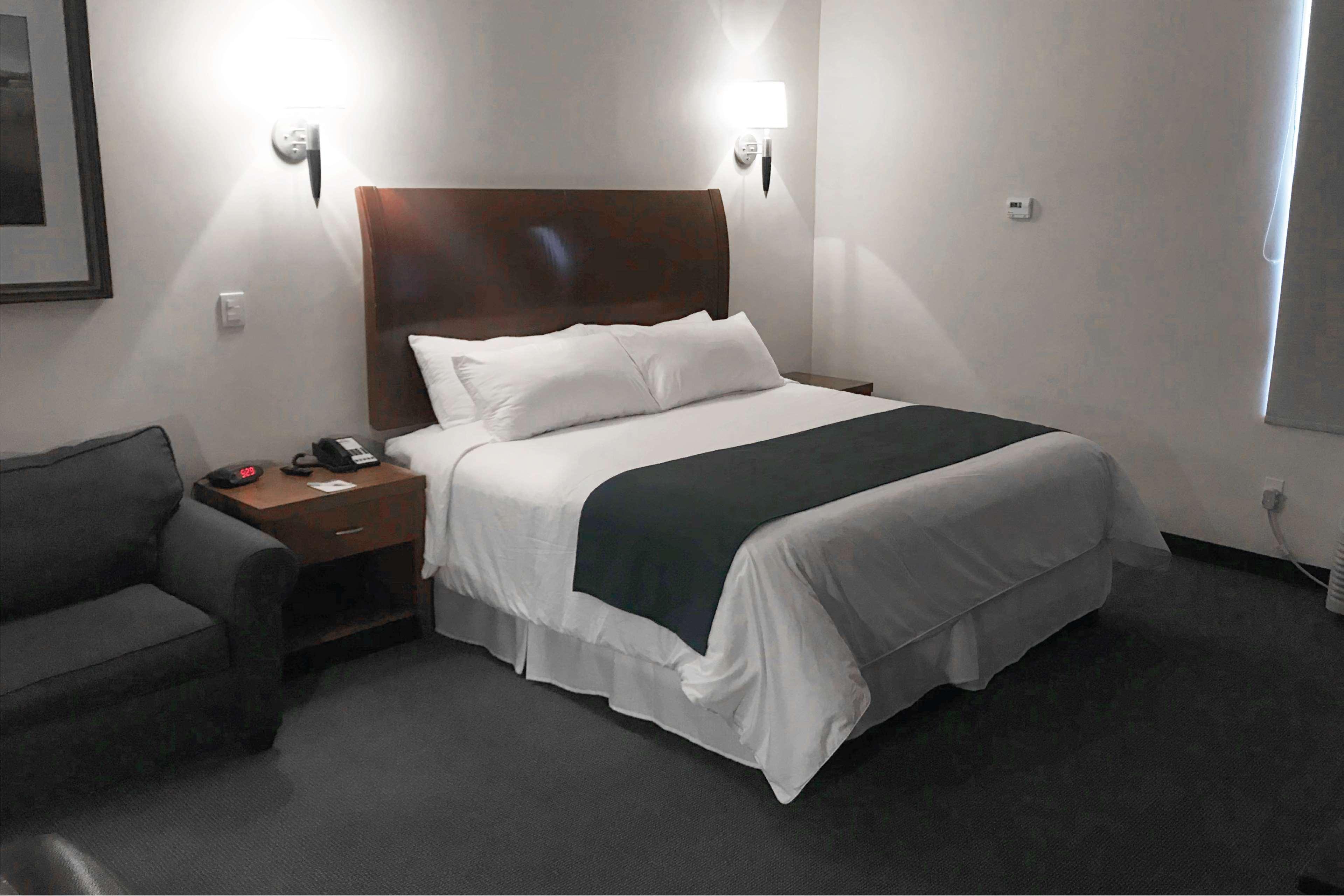 Days Inn By Wyndham Piedras Negras Eksteriør billede